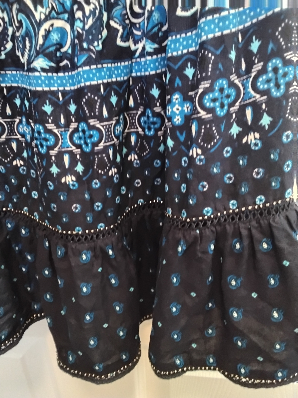 Navy Blue Printed Spaghetti Strap Boho, Paisley, Beaded Camasole Top Size 8 - Picture 2 of 8
